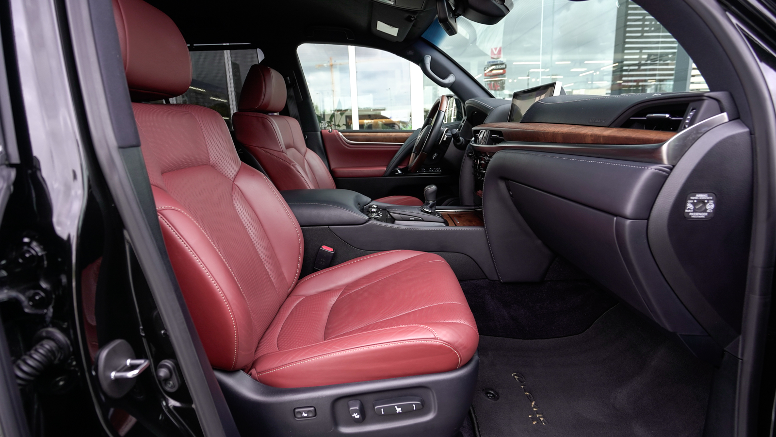 Lexus LX 2017 року з пробігом 68778 км, Універсал, Тойота Центр Львів "Діамант", м.Львів - 2988000 ГРН | Фото № 6