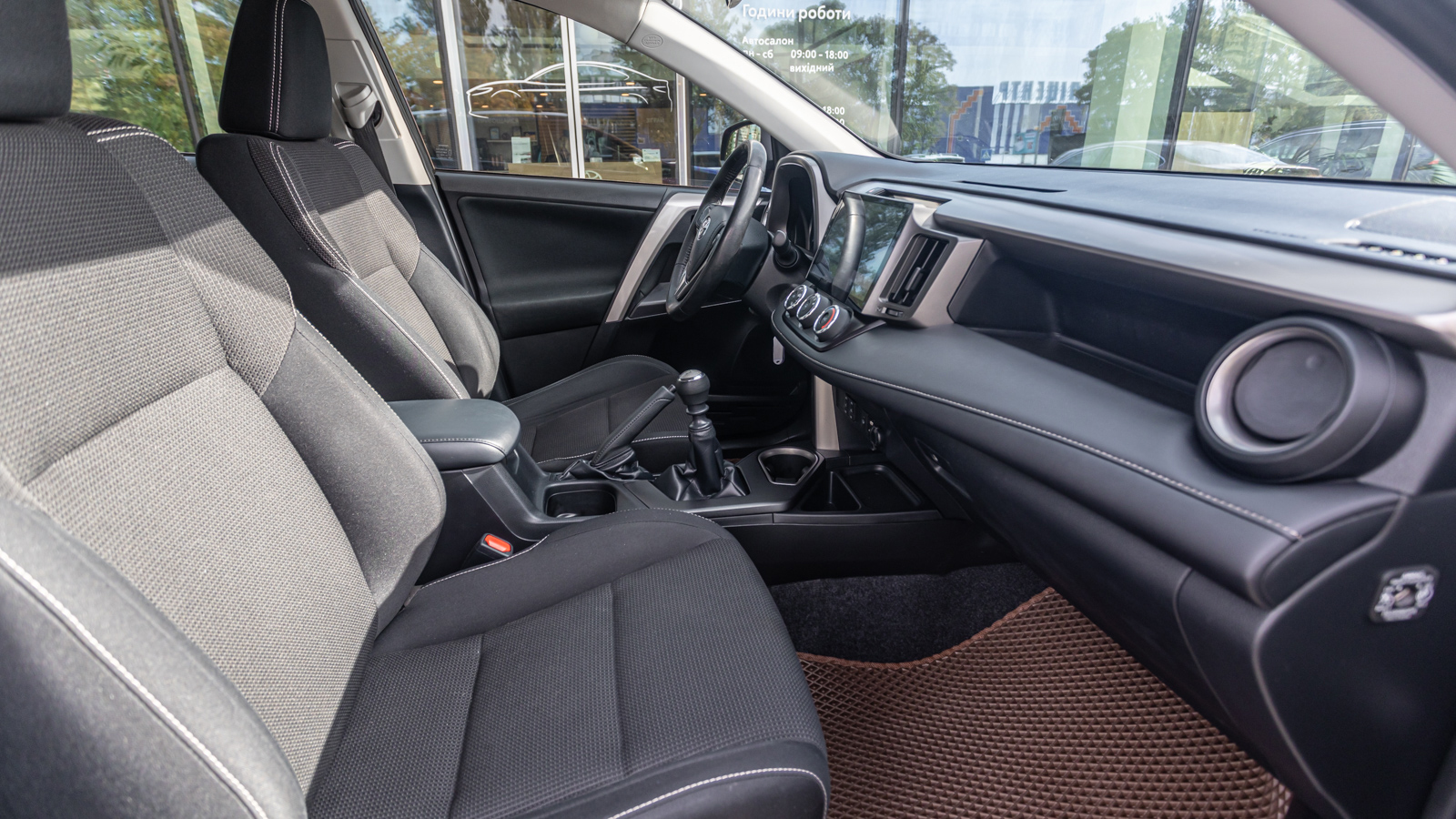 Toyota RAV4 2018 року з пробігом 71445 км, Універсал, Тойота Центр Дніпро "Алмаз Мотор" на Запорізькому шосе, м.Дніпро - 828000 ГРН | Фото № 6