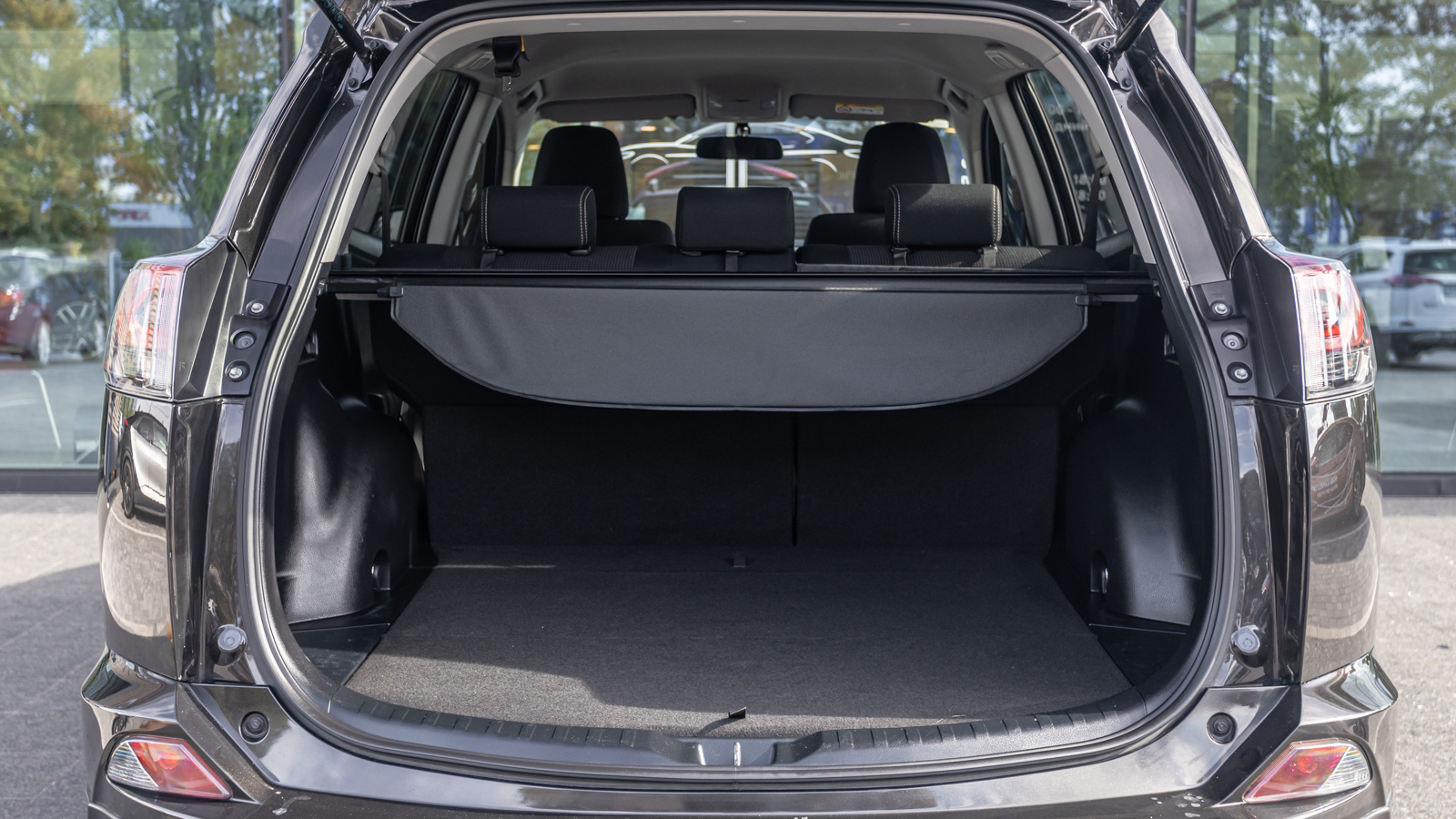 Toyota RAV4 2018 року з пробігом 71445 км, Універсал, Тойота Центр Дніпро "Алмаз Мотор" на Запорізькому шосе, м.Дніпро - 828000 ГРН | Фото № 11