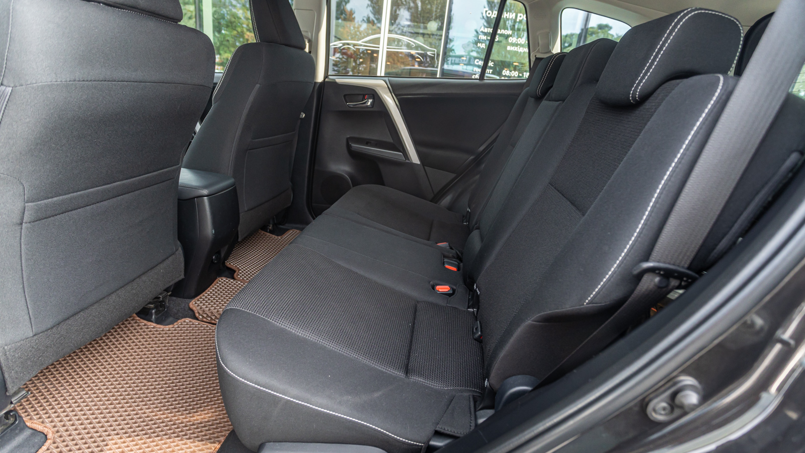Toyota RAV4 2018 року з пробігом 71445 км, Універсал, Тойота Центр Дніпро "Алмаз Мотор" на Запорізькому шосе, м.Дніпро - 828000 ГРН | Фото № 13