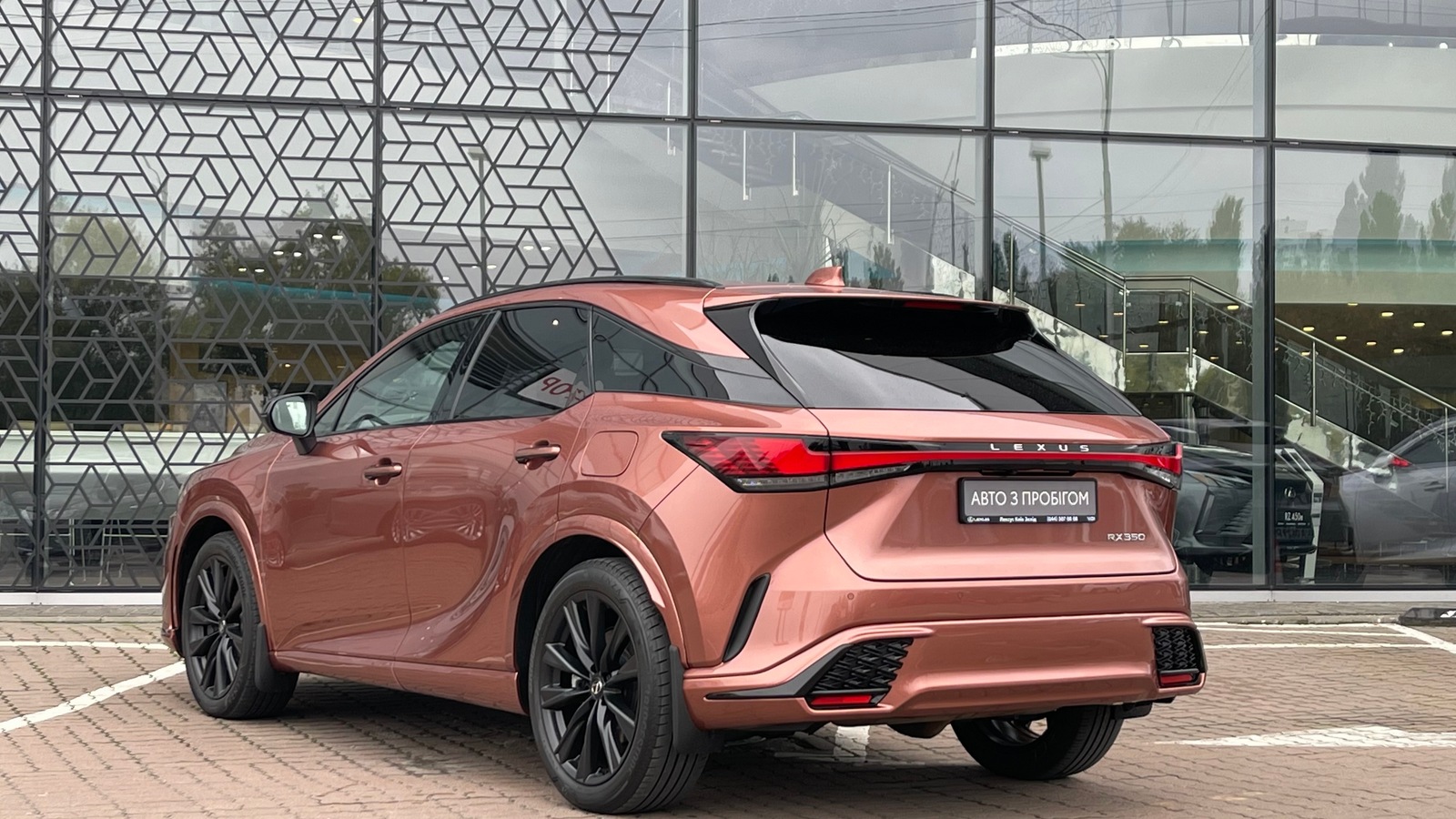 Lexus RX 2022 року з пробігом 43724 км, Універсал, Лексус Київ Захід, м.Київ - 2787750 ГРН | Фото № 2