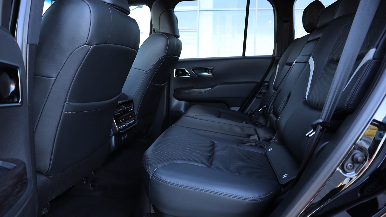 Toyota LAND CRUISER 2023 року, Універсал, Тойота Центр Рівне "Агат Авто", м.Рівне | Фото № 11 Toyota LAND CRUISER 2023 року з пробігом 89045 км, Універсал, Тойота Центр Рівне "Агат Авто", м.Рівне - 3180100 ГРН | Фото № 11