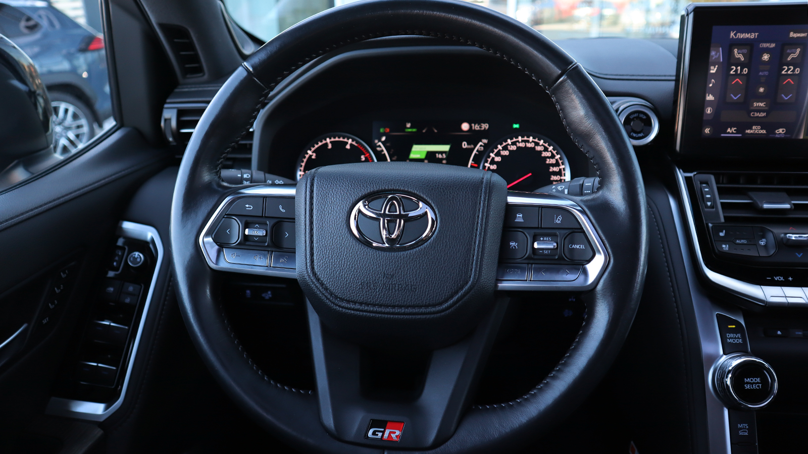 Toyota LAND CRUISER 2023 року, Універсал, Тойота Центр Рівне "Агат Авто", м.Рівне | Фото № 13 Toyota LAND CRUISER 2023 року з пробігом 89045 км, Універсал, Тойота Центр Рівне "Агат Авто", м.Рівне - 3180100 ГРН | Фото № 13