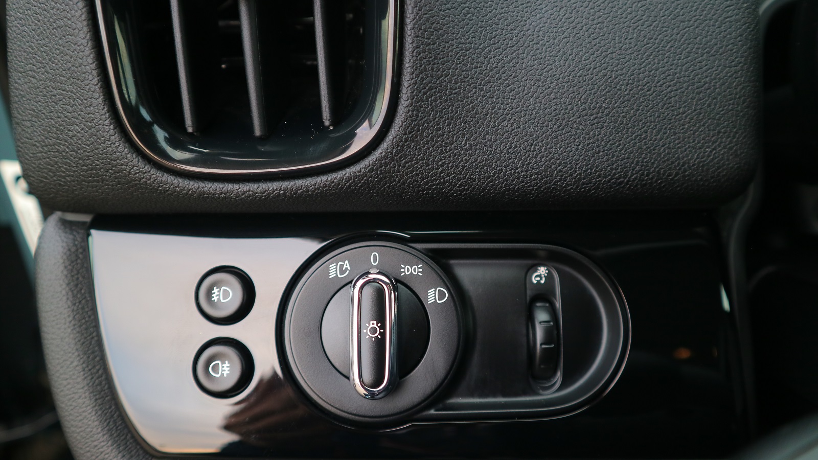 Інші авто MINI COUNTRYMAN 2021 року з пробігом 92192 км, Універсал, Тойота Центр Київ "Автосаміт Укравто Столичне", м.Київ - 1169000 ГРН | Фото № 24