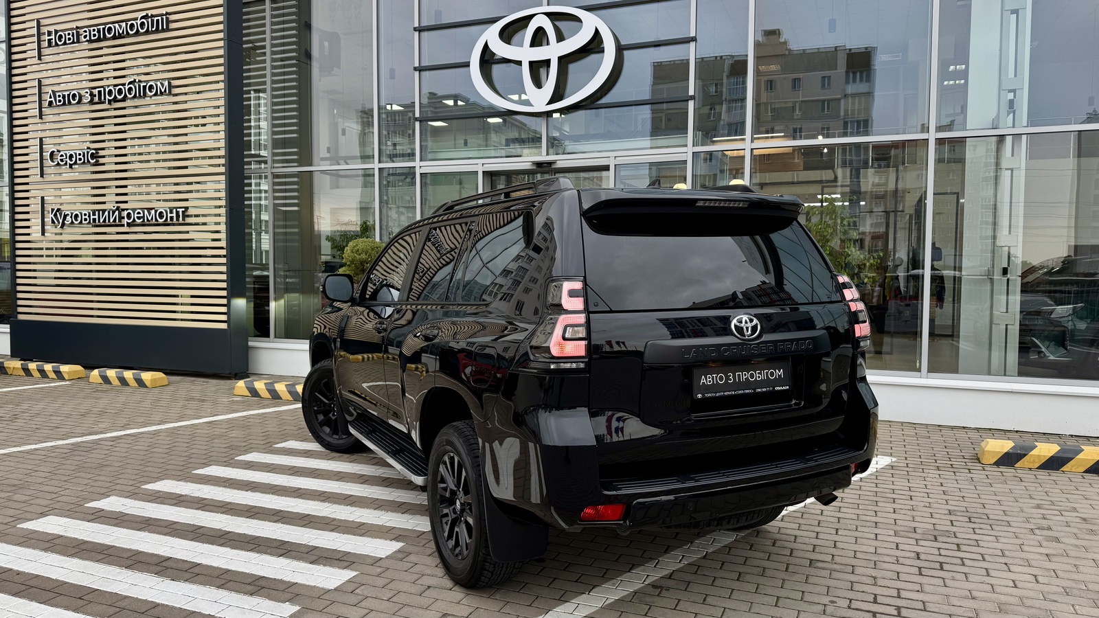 Toyota LAND CRUISER PRADO 2023 року з пробігом 31498 км, Універсал, Тойота Центр Чернігів "Соллі-Плюс", м.Чернігів - 2327000 ГРН | Фото № 2