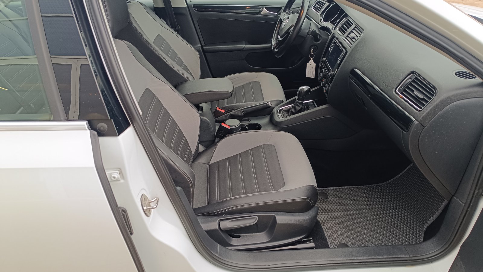 Інші авто VOLKSWAGEN JETTA 2016 року з пробігом 138289 км, Седан, Тойота Центр Київ «ВІДІ Аеропорт», м.Київ - 500000 ГРН | Фото № 5