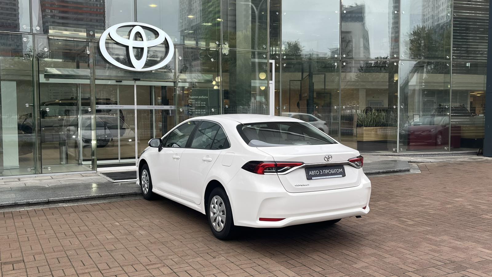 Toyota COROLLA 2021 року з пробігом 113499 км, Седан, Тойота Центр Київ "Автосаміт Укравто", м.Київ - 760500 ГРН | Фото № 2