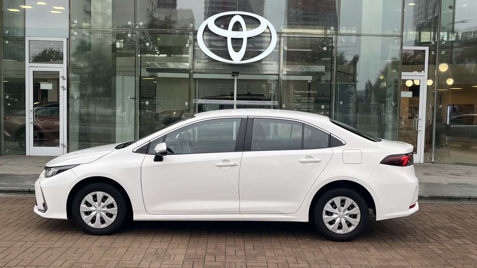Toyota COROLLA 2021 року з пробігом 113499 км, Седан, Тойота Центр Київ "Автосаміт Укравто", м.Київ - 760500 ГРН | Фото № 3
