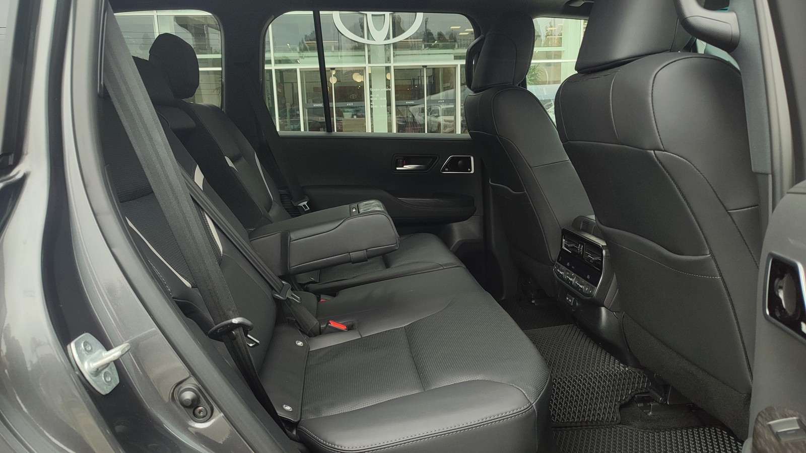 Toyota LAND CRUISER 2022 року, Універсал, Тойота Центр Київ "ВіДі Автострада", м.Київ | Фото № 7 Toyota LAND CRUISER 2022 року з пробігом 34286 км, Універсал, Тойота Центр Київ "ВіДі Автострада", м.Київ - 3695000 ГРН | Фото № 7