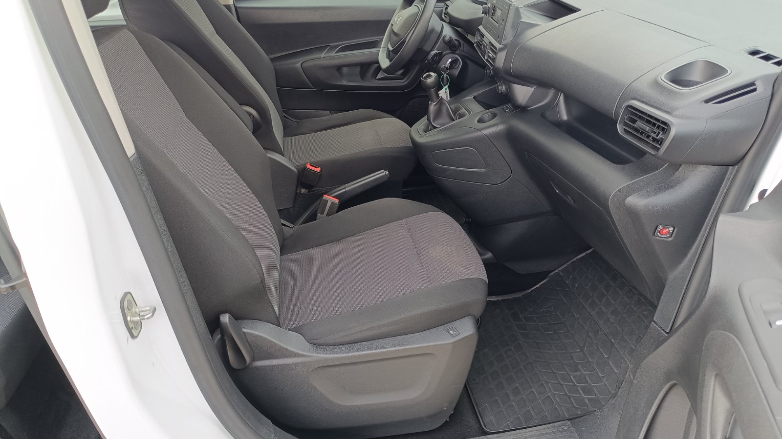 Інші авто PEUGEOT Rifter 2020 року з пробігом 138352 км, Універсал, Тойота Центр Київ «ВІДІ Аеропорт», м.Київ - 620000 ГРН | Фото № 6
