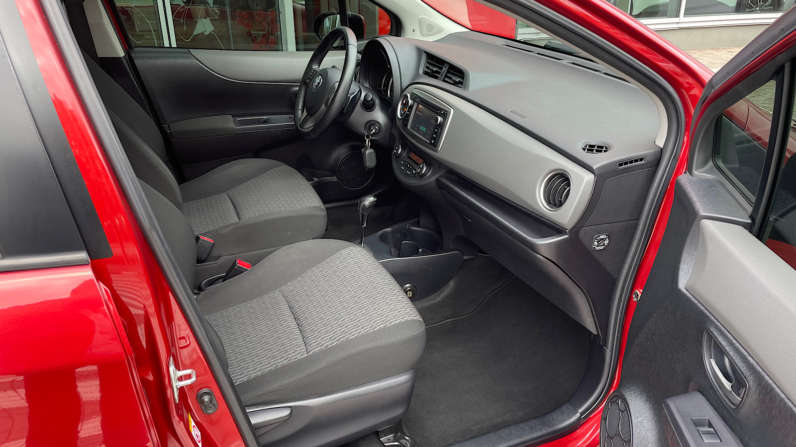 Toyota YARIS 2014 року з пробігом 64627 км, Хетчбек, Тойота Центр Запоріжжя "Восток Автомир", м.Запоріжжя - 498600 ГРН | Фото № 6