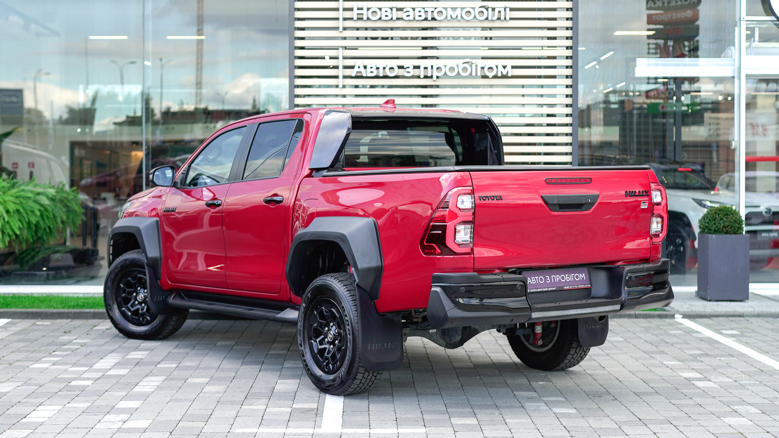 Toyota HILUX 2023 року з пробігом 2282 км, Пікап, Тойота Центр Львів "Діамант", м.Львів - 2365500 ГРН | Фото № 2