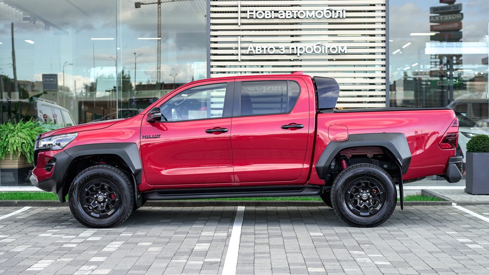 Toyota HILUX 2023 року з пробігом 2282 км, Пікап, Тойота Центр Львів "Діамант", м.Львів - 2365500 ГРН | Фото № 3