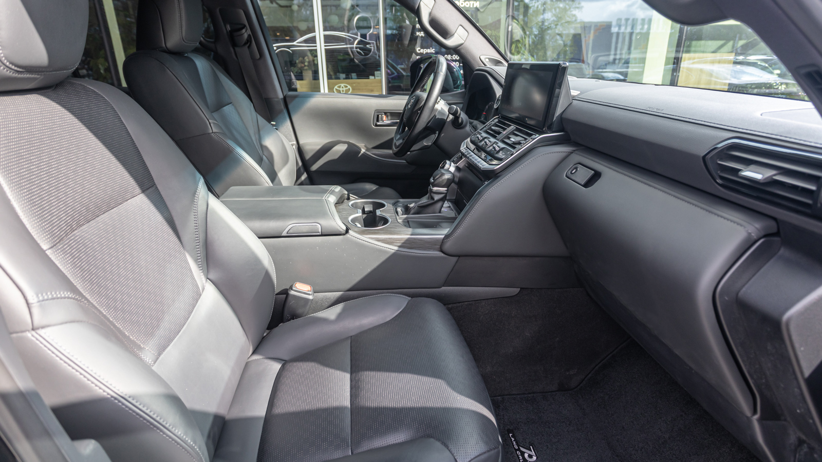 Toyota LAND CRUISER 2021 року, Універсал, Тойота Центр Дніпро "Алмаз Мотор" на Запорізькому шосе, м.Дніпро | Фото № 6 Toyota LAND CRUISER 2021 року з пробігом 191051 км, Універсал, Тойота Центр Дніпро "Алмаз Мотор" на Запорізькому шосе, м.Дніпро - 2500000 ГРН | Фото № 6