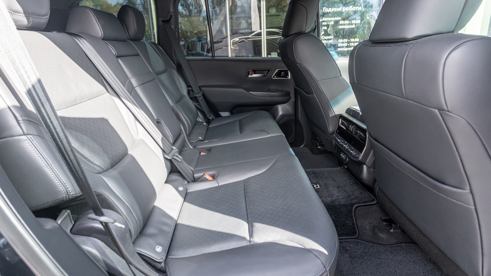 Toyota LAND CRUISER 2021 року, Універсал, Тойота Центр Дніпро "Алмаз Мотор" на Запорізькому шосе, м.Дніпро | Фото № 7 Toyota LAND CRUISER 2021 року з пробігом 191051 км, Універсал, Тойота Центр Дніпро "Алмаз Мотор" на Запорізькому шосе, м.Дніпро - 2500000 ГРН | Фото № 7