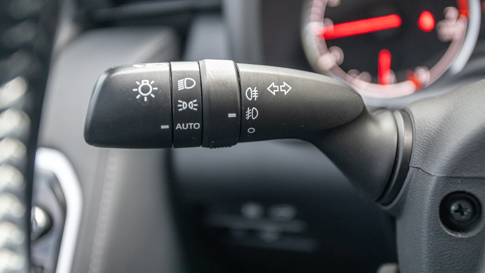 Toyota LAND CRUISER 2021 року, Універсал, Тойота Центр Дніпро "Алмаз Мотор" на Запорізькому шосе, м.Дніпро | Фото № 28 Toyota LAND CRUISER 2021 року з пробігом 191051 км, Універсал, Тойота Центр Дніпро "Алмаз Мотор" на Запорізькому шосе, м.Дніпро - 2500000 ГРН | Фото № 28