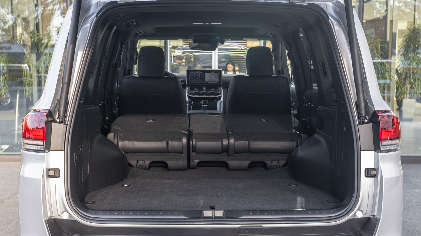 Toyota LAND CRUISER 2023 року, Універсал, Тойота Центр Дніпро "Алмаз Мотор" на Запорізькому шосе, м.Дніпро | Фото № 12 Toyota LAND CRUISER 2023 року з пробігом 68016 км, Універсал, Тойота Центр Дніпро "Алмаз Мотор" на Запорізькому шосе, м.Дніпро - 3300000 ГРН | Фото № 12