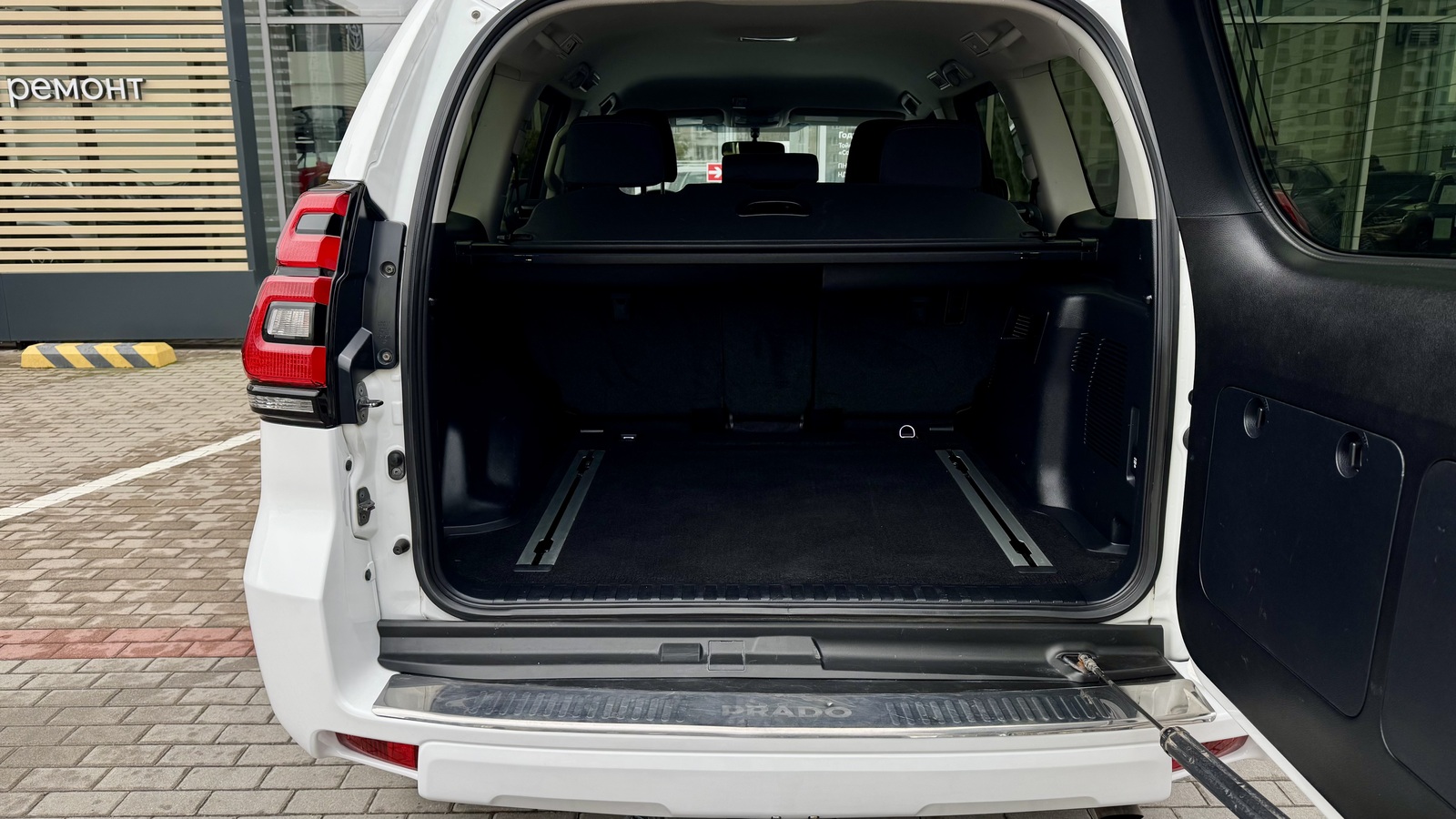Toyota LAND CRUISER PRADO 2019 року з пробігом 180702 км, Універсал, Тойота Центр Чернігів "Соллі-Плюс", м.Чернігів - 1466500 ГРН | Фото № 10