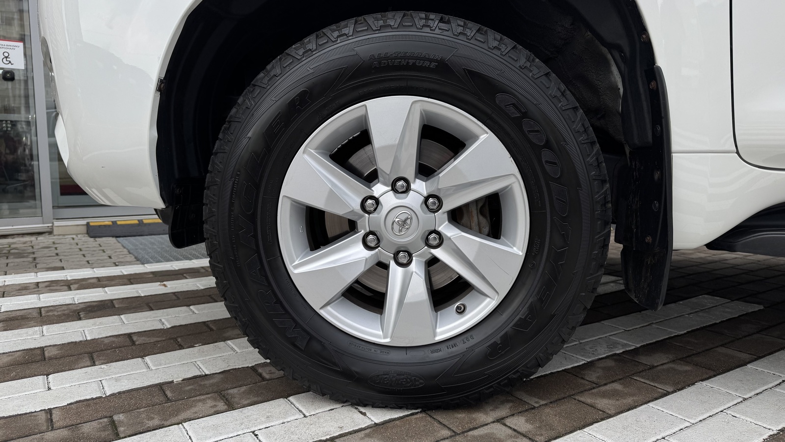 Toyota LAND CRUISER PRADO 2019 року з пробігом 180702 км, Універсал, Тойота Центр Чернігів "Соллі-Плюс", м.Чернігів - 1466500 ГРН | Фото № 15