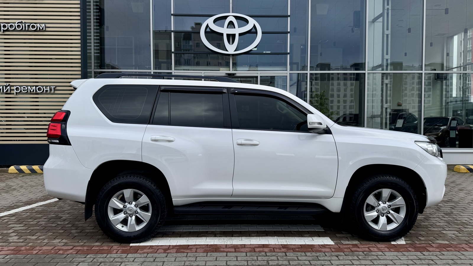Toyota LAND CRUISER PRADO 2019 року з пробігом 180702 км, Універсал, Тойота Центр Чернігів "Соллі-Плюс", м.Чернігів - 1466500 ГРН | Фото № 16