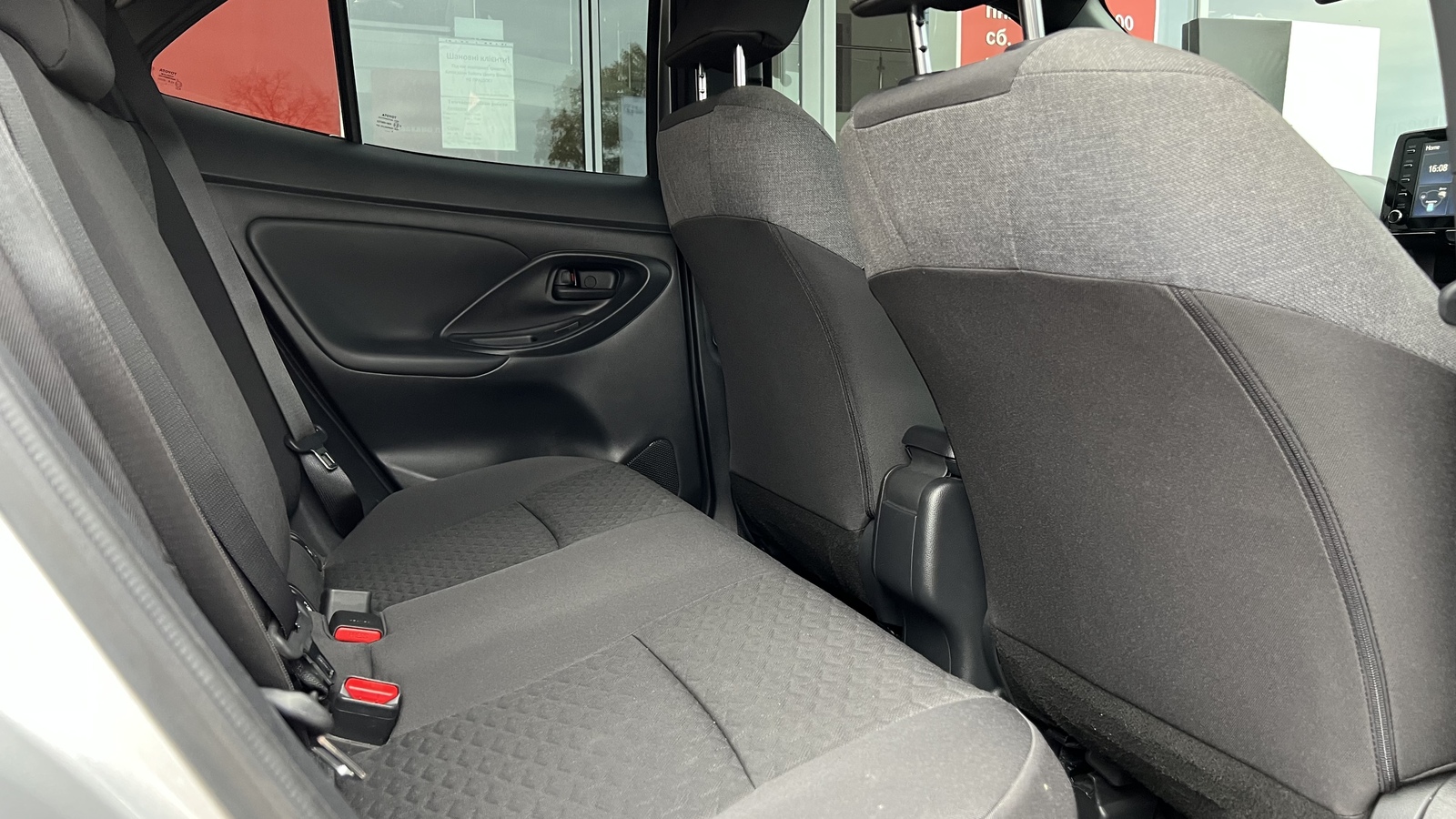 Toyota YARIS CROSS 2022 року з пробігом 27488 км, Хетчбек, Тойота Центр Вінниця "Преміум Мотор", м.Вінниця - 1110000 ГРН | Фото № 7
