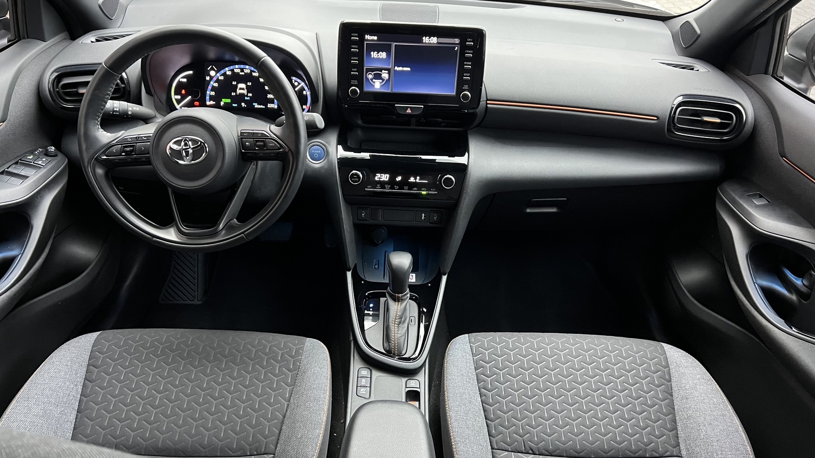 Toyota YARIS CROSS 2022 року з пробігом 27488 км, Хетчбек, Тойота Центр Вінниця "Преміум Мотор", м.Вінниця - 1110000 ГРН | Фото № 8