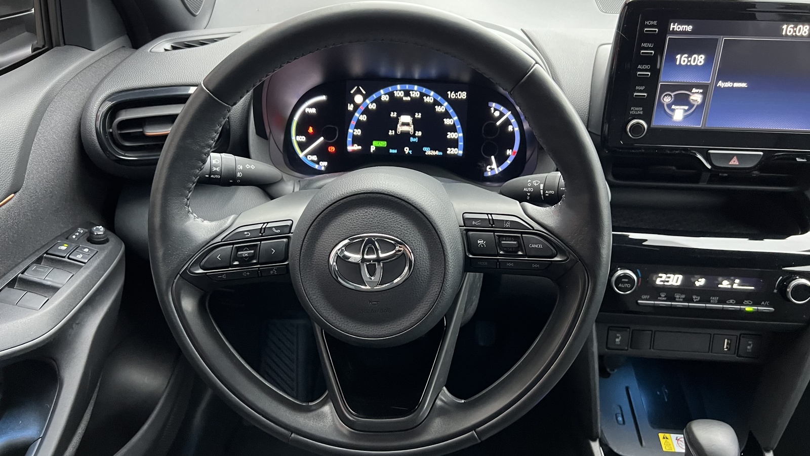 Toyota YARIS CROSS 2022 року з пробігом 27488 км, Хетчбек, Тойота Центр Вінниця "Преміум Мотор", м.Вінниця - 1110000 ГРН | Фото № 9