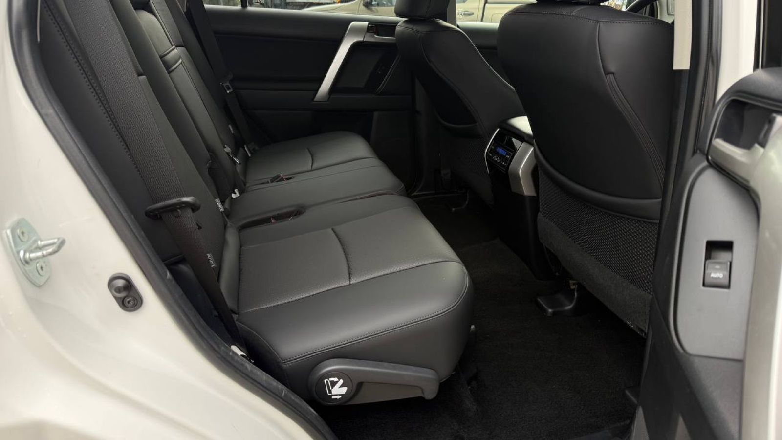 Toyota LAND CRUISER PRADO 2021 року, Універсал, Тойота Центр Одеса "Інжпроект", м.Одеса | Фото № 7 Toyota LAND CRUISER PRADO 2021 року з пробігом 78269 км, Універсал, Тойота Центр Одеса "Інжпроект", м.Одеса - 1870000 ГРН | Фото № 7