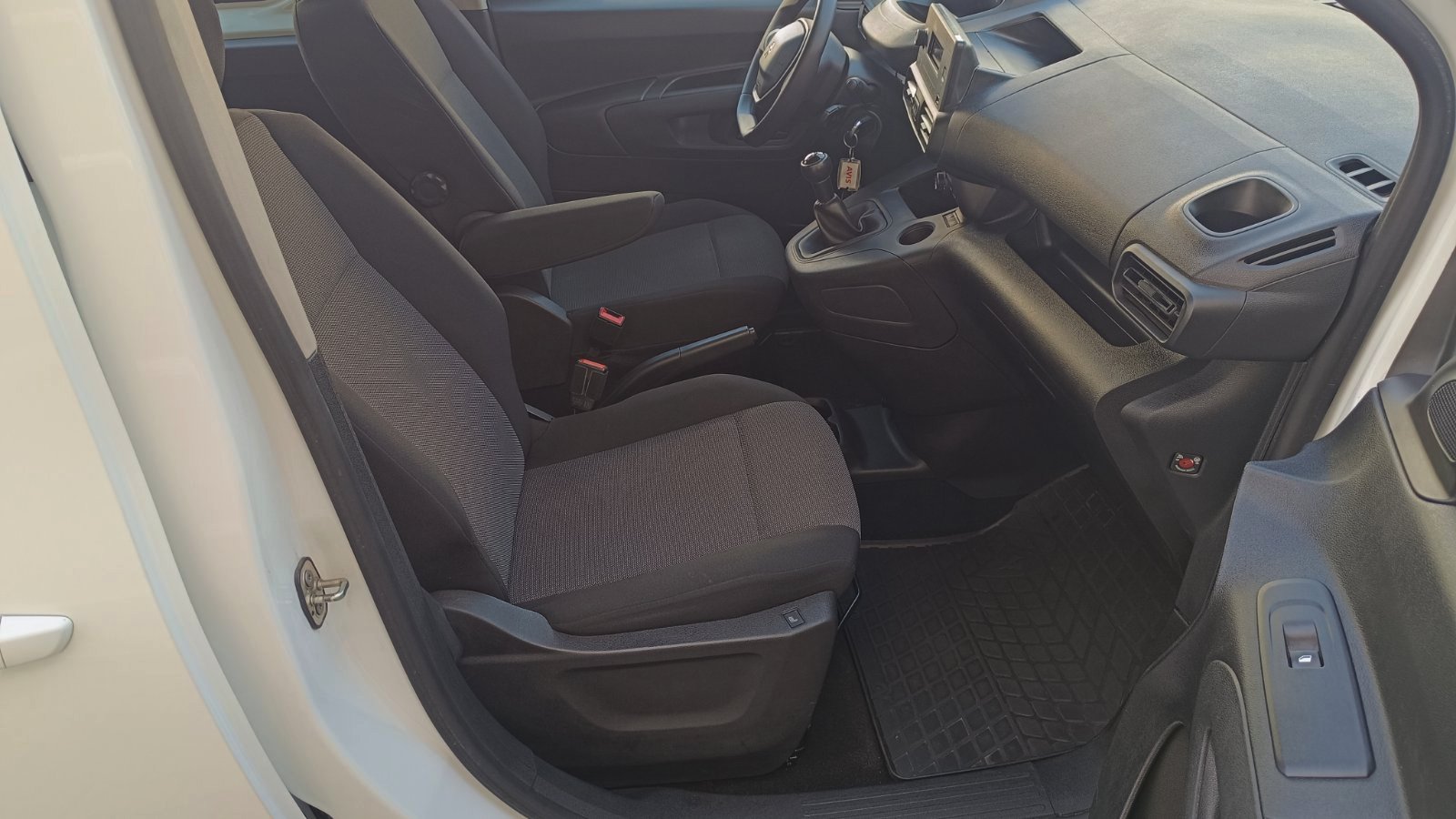 Інші авто PEUGEOT Rifter 2020 року з пробігом 107041 км, Універсал, Тойота Центр Київ «ВІДІ Аеропорт», м.Київ - 640000 ГРН | Фото № 6