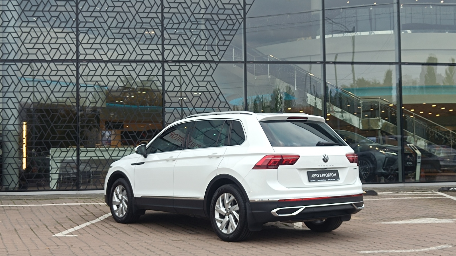 Інші авто VOLKSWAGEN TIGUAN 2021 року з пробігом 58950 км, Універсал, Лексус Київ Захід, м.Київ - 1398000 ГРН | Фото № 2