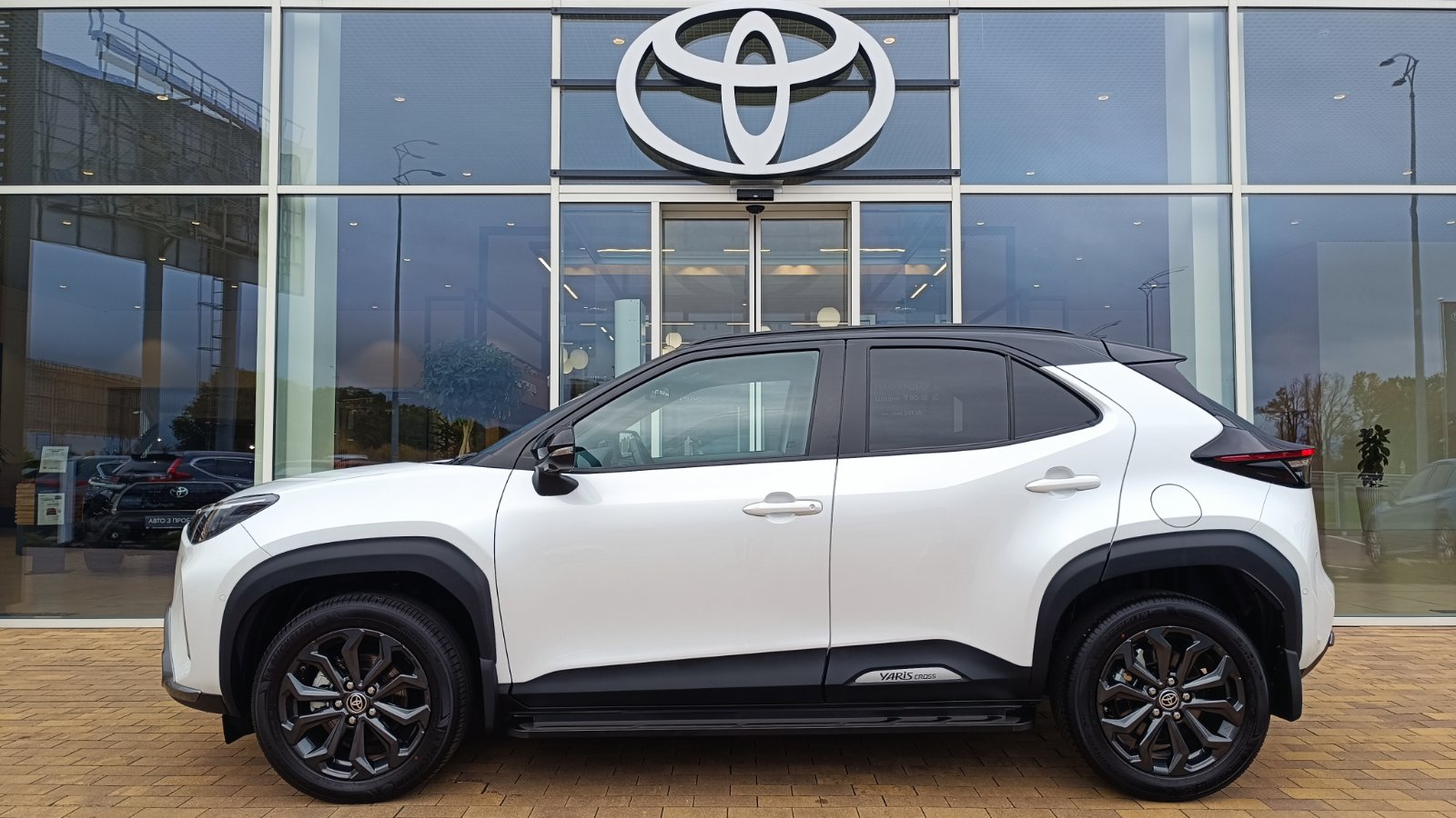 Toyota YARIS CROSS 2024 року з пробігом 1531 км, Хетчбек, Тойота Центр Київ «ВІДІ Аеропорт», м.Київ - 1450000 ГРН | Фото № 3