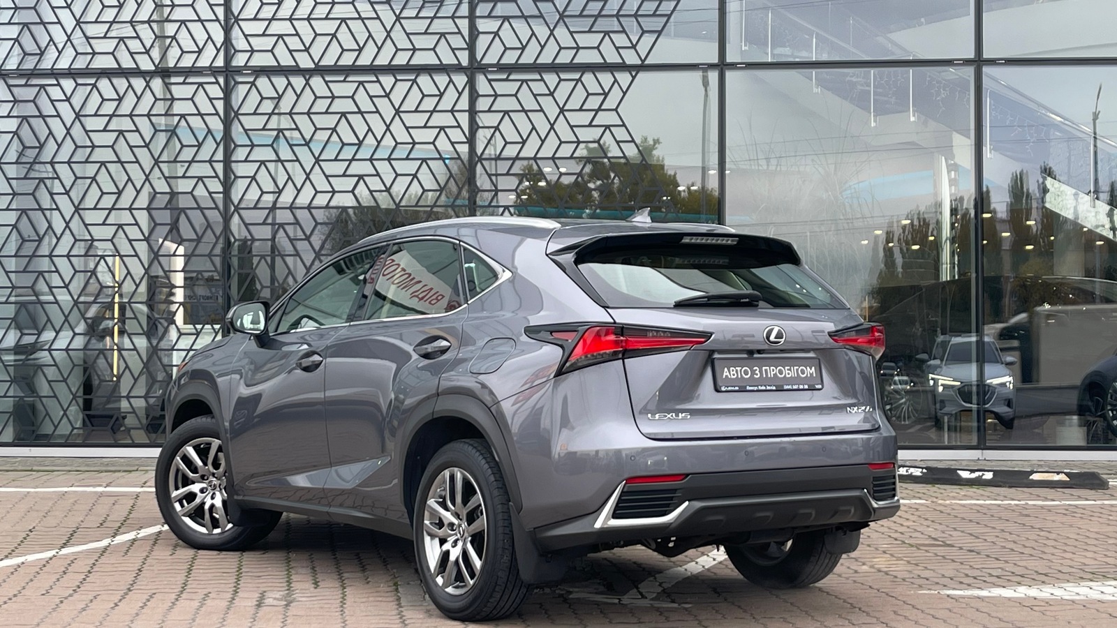Lexus NX 2019 року з пробігом 55857 км, Універсал, Лексус Київ Захід, м.Київ - 1461000 ГРН | Фото № 2