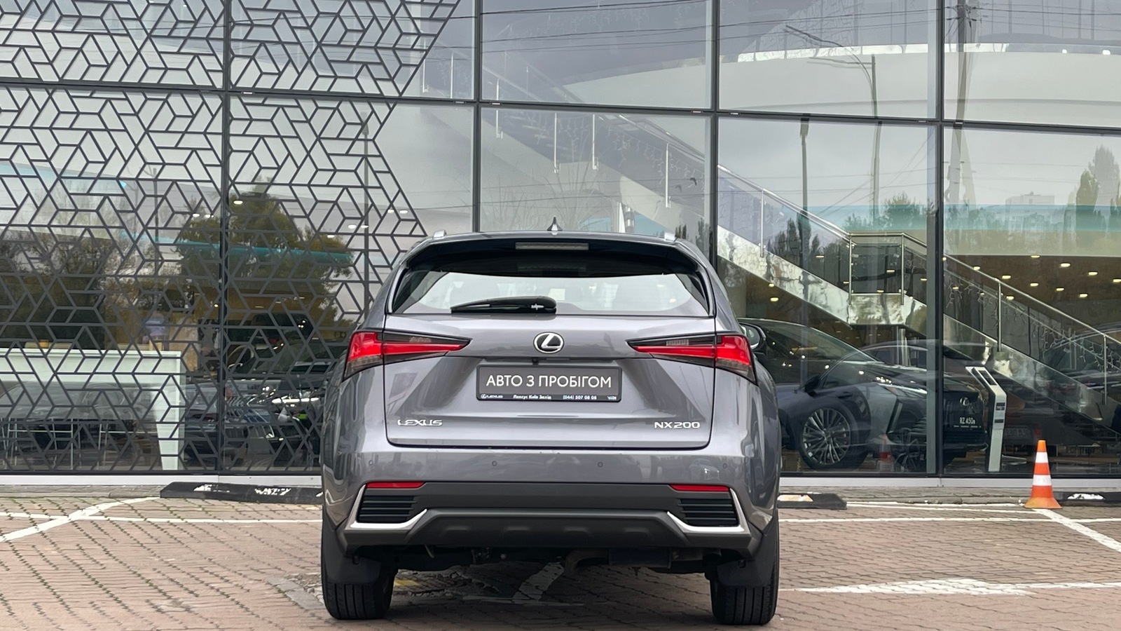 Lexus NX 2019 року з пробігом 55857 км, Універсал, Лексус Київ Захід, м.Київ - 1461000 ГРН | Фото № 4