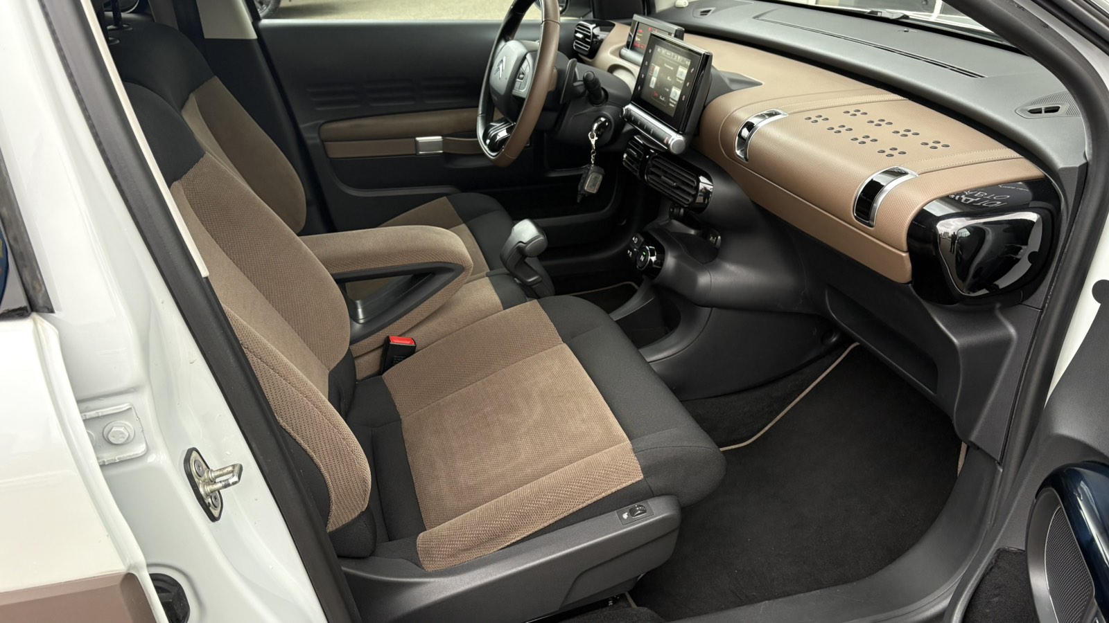 Інші авто CITROEN C4 Cactus 2016 року з пробігом 58000 км, Хетчбек, Тойота Центр Київ "Автосаміт Укравто", м.Київ - 552080 ГРН | Фото № 6