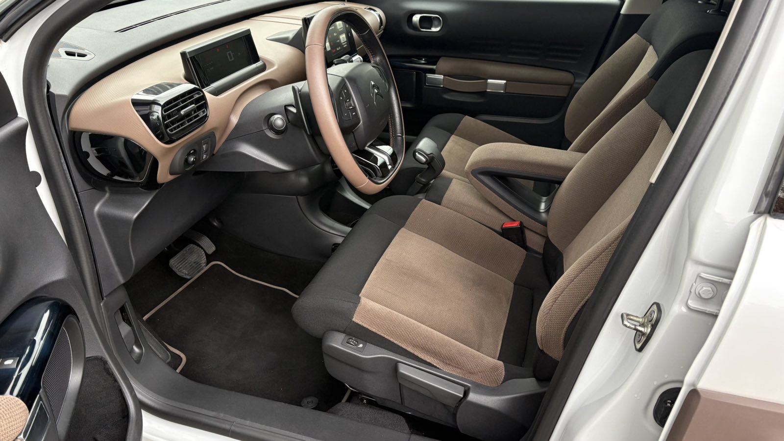 Інші авто CITROEN C4 Cactus 2016 року з пробігом 58000 км, Хетчбек, Тойота Центр Київ "Автосаміт Укравто", м.Київ - 552080 ГРН | Фото № 12