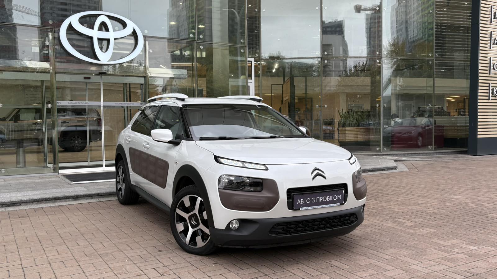 Інші авто CITROEN C4 Cactus 2016 року з пробігом 58000 км, Хетчбек, Тойота Центр Київ "Автосаміт Укравто", м.Київ - 552080 ГРН | Фото № 18