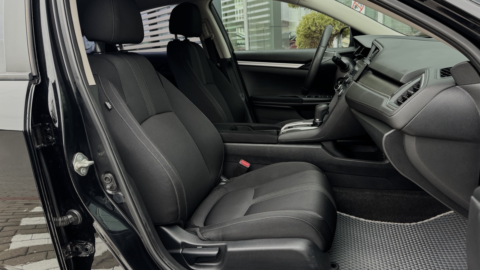 Інші авто HONDA CIVIC 2017 року з пробігом 152698 км, Седан, Тойота Центр Чернігів "Соллі-Плюс", м.Чернігів - 525000 ГРН | Фото № 6