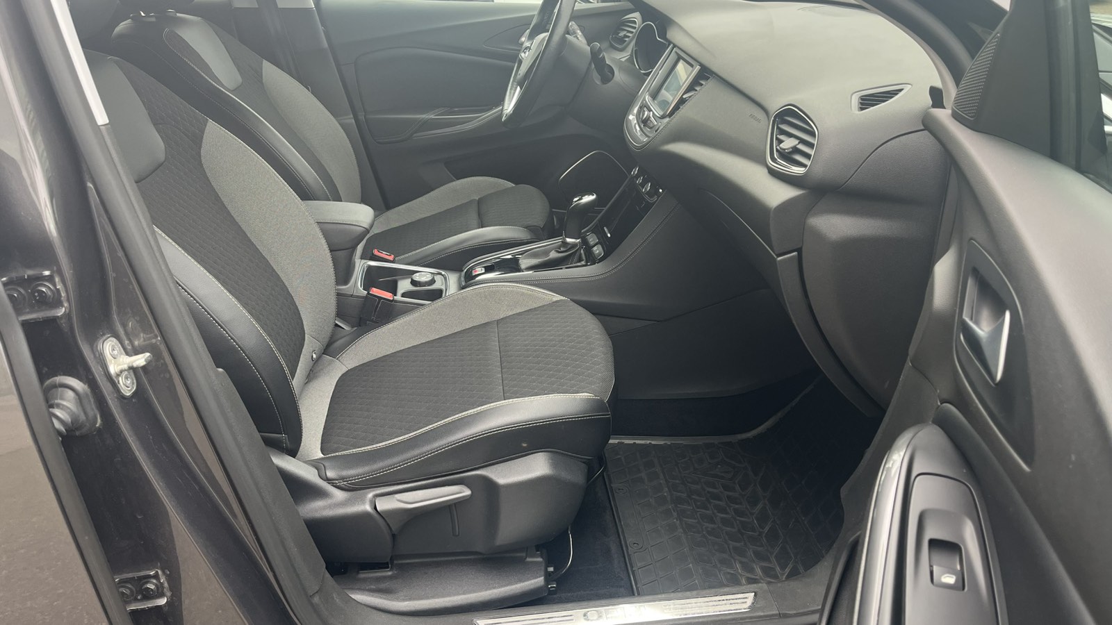 Інші авто OPEL Grandland X 2019 року з пробігом 75000 км, Універсал, Тойота Центр Київ "Автосаміт Укравто", м.Київ - 780900 ГРН | Фото № 6