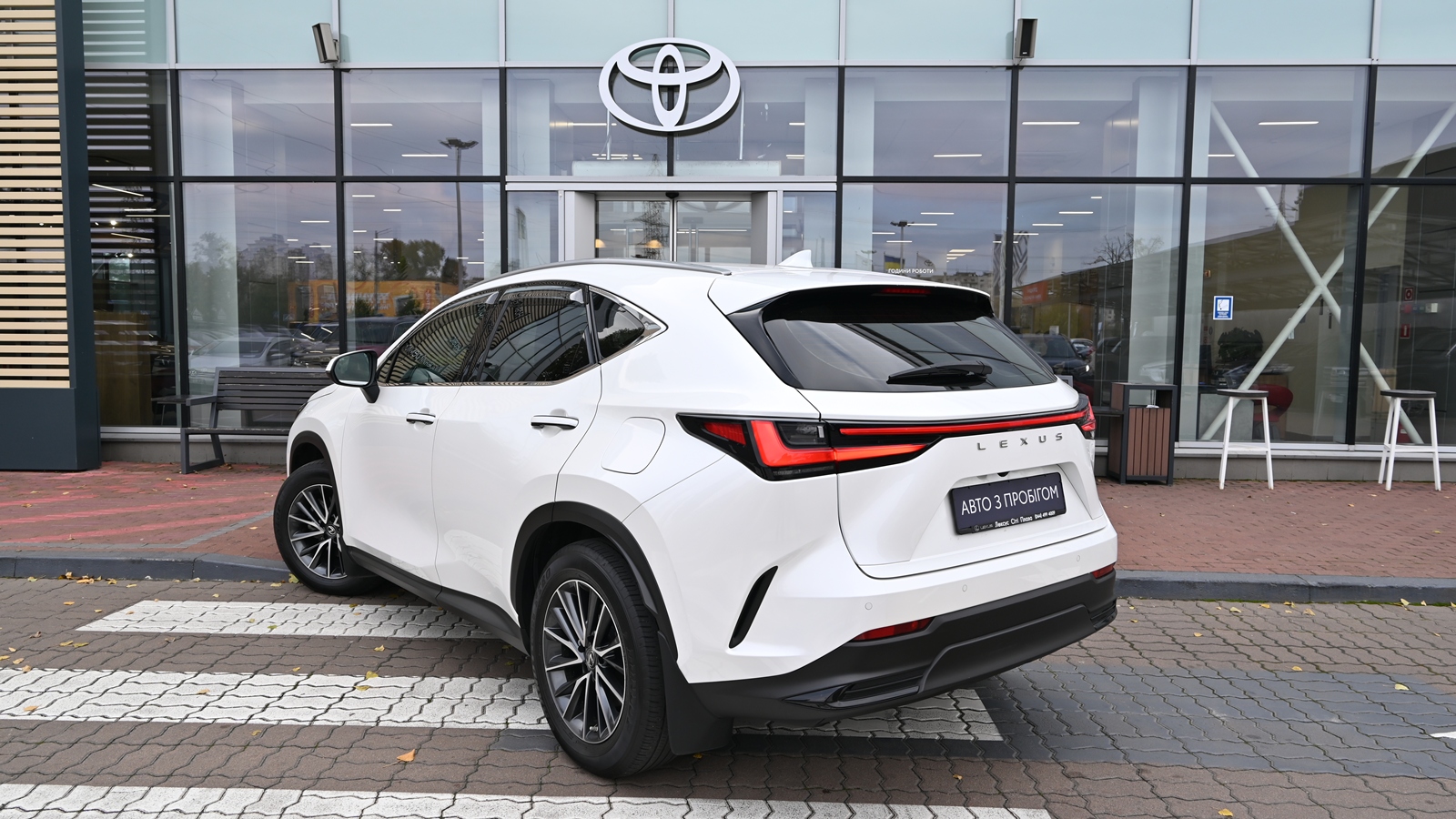 Lexus NX 2022 року з пробігом 80799 км, Універсал, Тойота Центр Київ "Сіті Плаза", м.Київ - 1891080 ГРН | Фото № 2