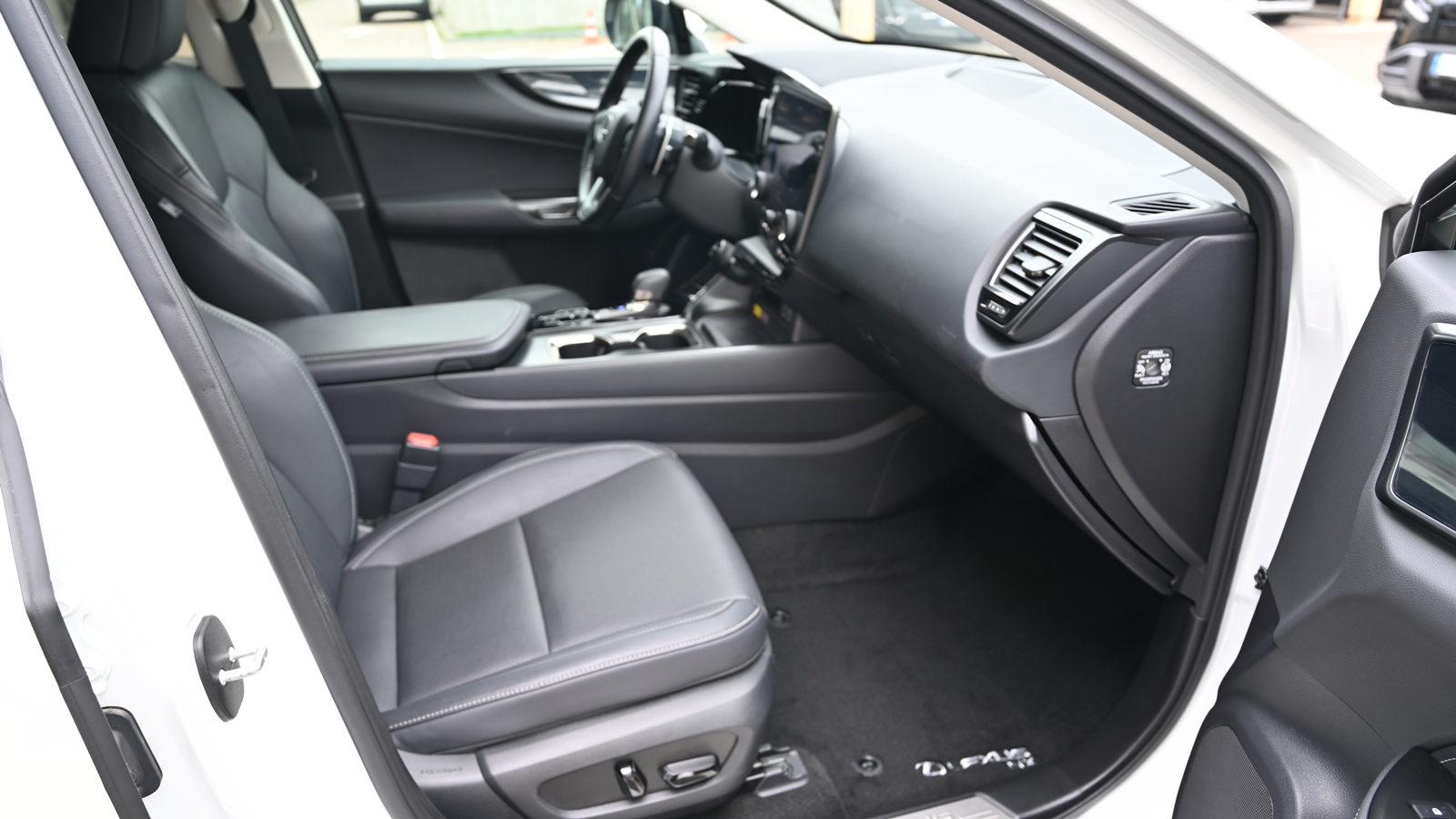 Lexus NX 2022 року з пробігом 80799 км, Універсал, Тойота Центр Київ "Сіті Плаза", м.Київ - 1891080 ГРН | Фото № 6