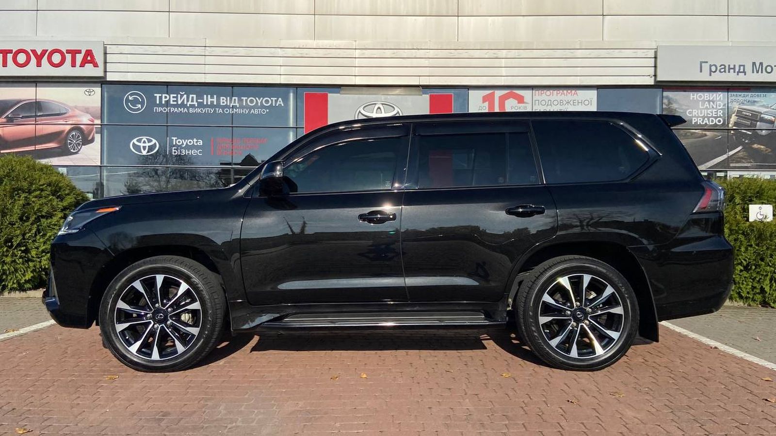Lexus LX 2021 року з пробігом 29262 км, Універсал, Тойота Центр Хмельницький "Гранд Мотор", м.Хмельницький - 4045575 ГРН | Фото № 3