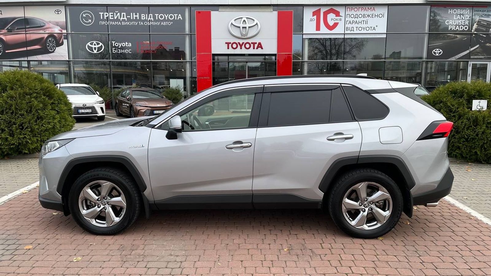 Toyota RAV4 2021 року з пробігом 84105 км, Універсал, Тойота Центр Хмельницький "Гранд Мотор", м.Хмельницький - 1519700 ГРН | Фото № 3