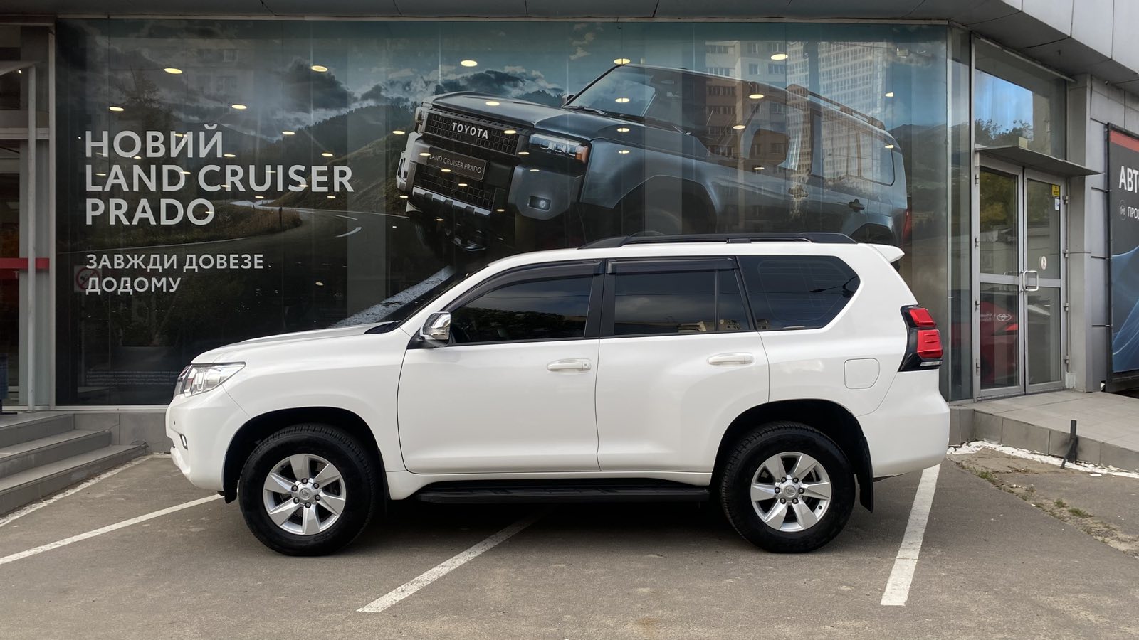 Toyota LAND CRUISER PRADO 2018 року з пробігом 153323 км, Універсал, Тойота Центр Одеса "ВіДі Пальміра", м.Одеса - 1250000 ГРН | Фото № 3