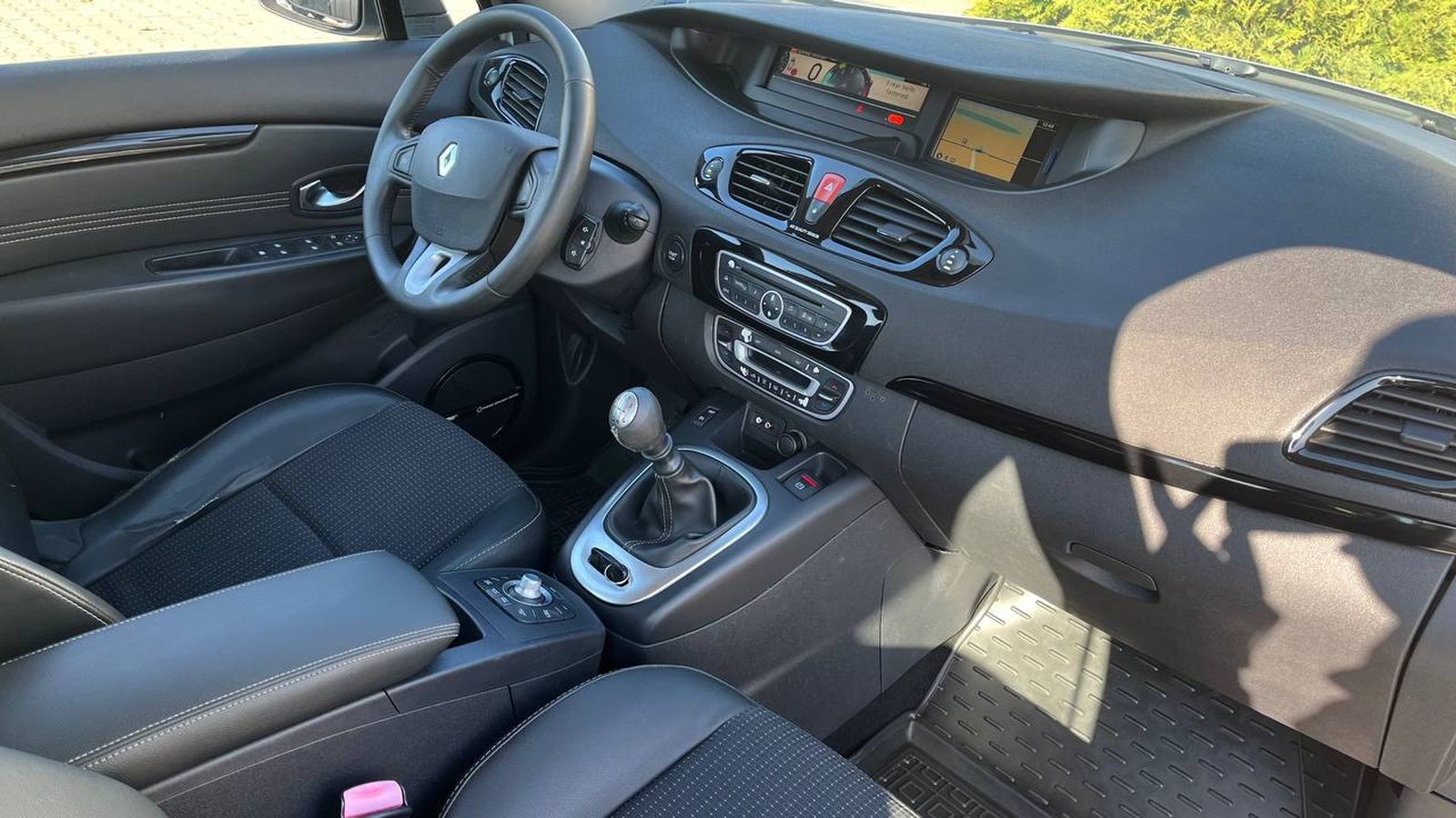 Інші авто RENAULT SCENIC 2011 року, Універсал, Тойота Центр Хмельницький "Гранд Мотор", м.Хмельницький | Фото № 5 Інші авто RENAULT SCENIC 2011 року з пробігом 264639 км, Універсал, Тойота Центр Хмельницький "Гранд Мотор", м.Хмельницький - 273600 ГРН | Фото № 5