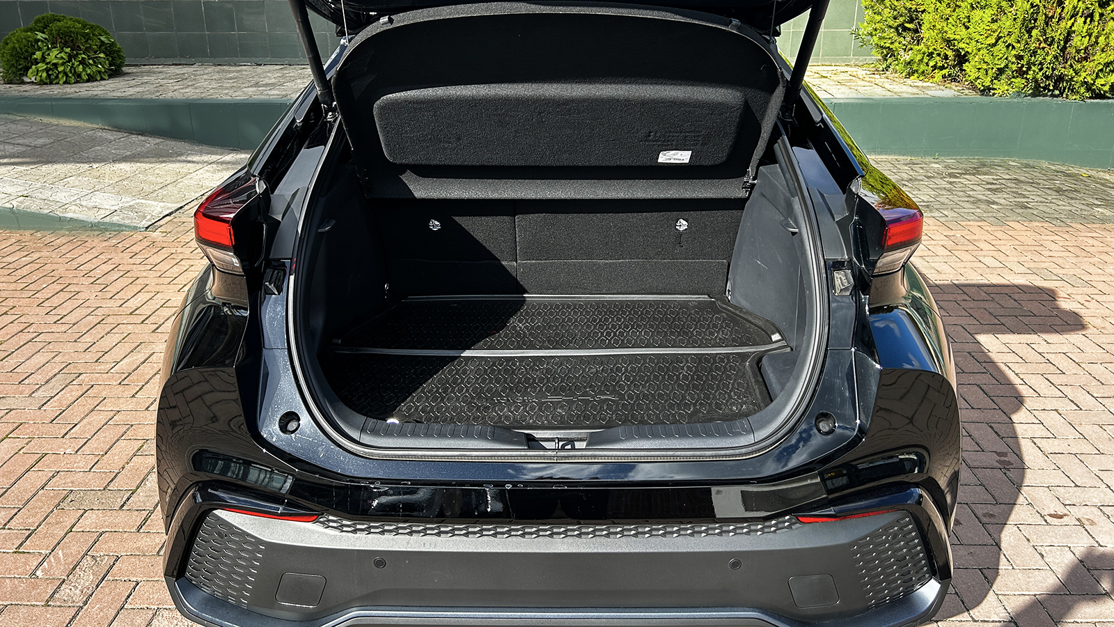 Toyota C-HR 2024 року з пробігом 17777 км, Універсал, Тойота Центр Чернівці "Олімп-Моторс", м.Чернівці - 1817550 ГРН | Фото № 10