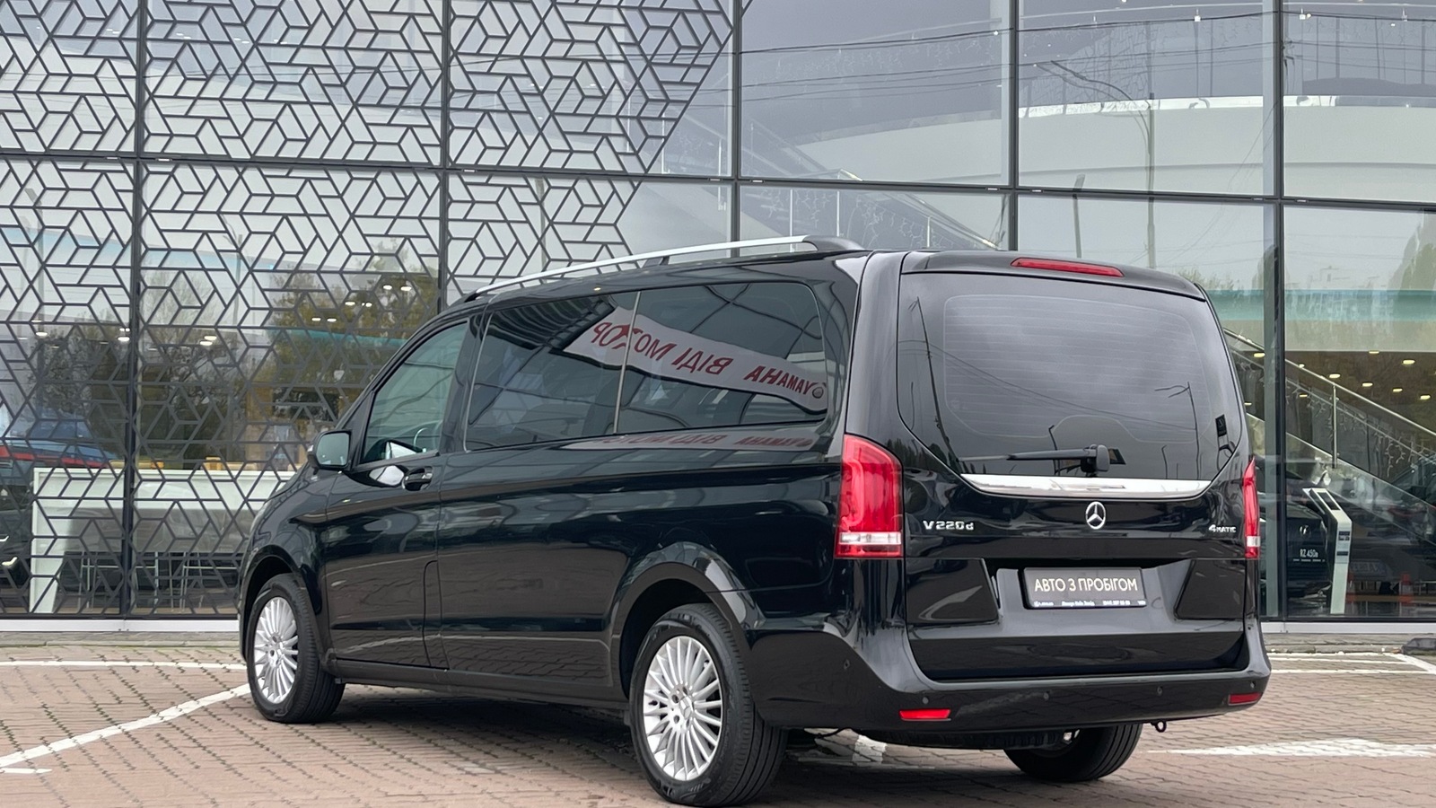 Інші авто MERCEDES-BENZ V-CLASS 2018 року, Мінівен, Лексус Київ Захід, м.Київ | Фото № 2 Інші авто MERCEDES-BENZ V-CLASS 2018 року з пробігом 106487 км, Мінівен, Лексус Київ Захід, м.Київ - 2287000 ГРН | Фото № 2