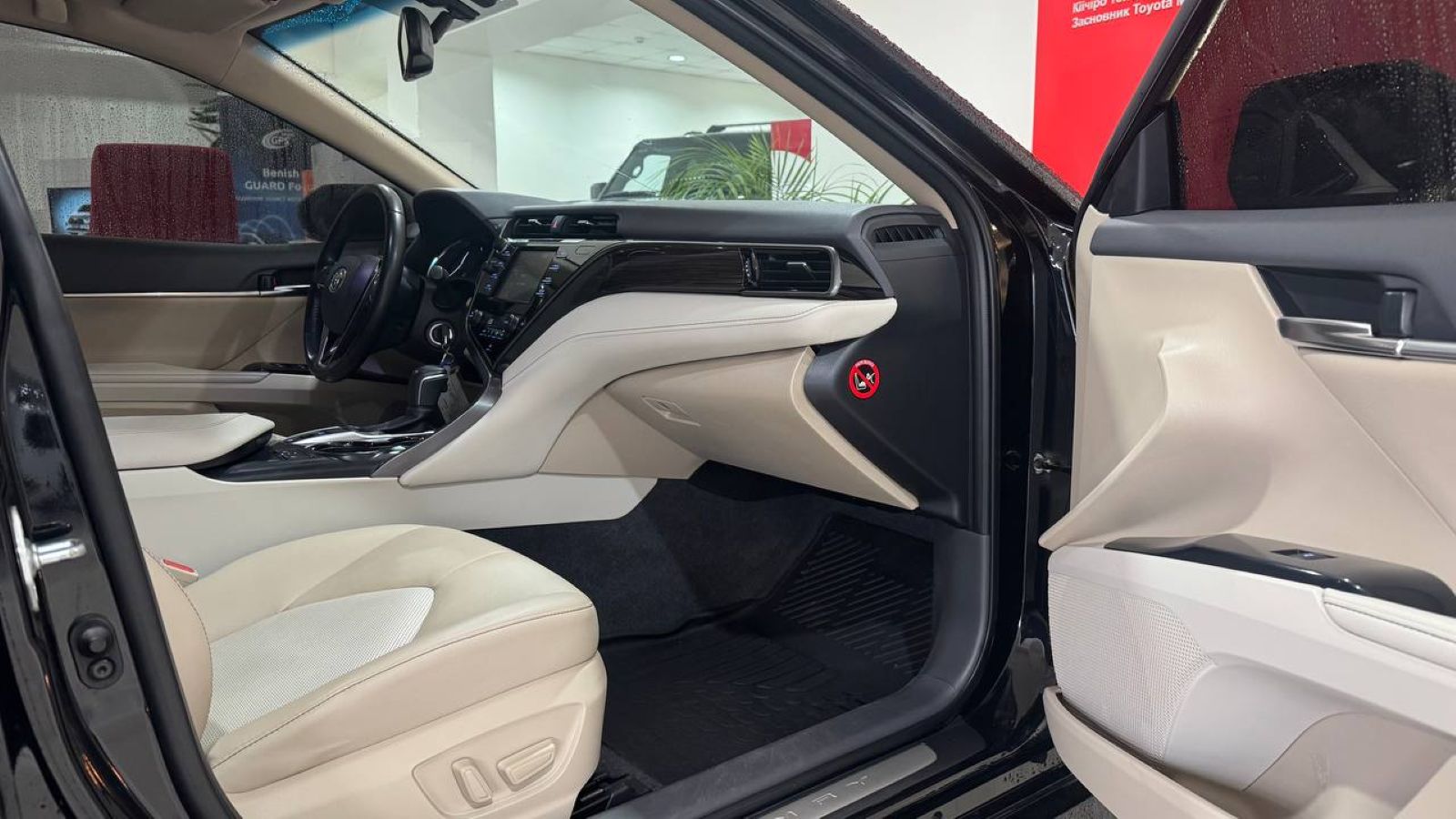 Toyota CAMRY 2019 року, Седан, Тойота Центр Ужгород "Карат Мотор", м.Ужгород | Фото № 6 Toyota CAMRY 2019 року з пробігом 119934 км, Седан, Тойота Центр Ужгород "Карат Мотор", м.Ужгород - 943000 ГРН | Фото № 6