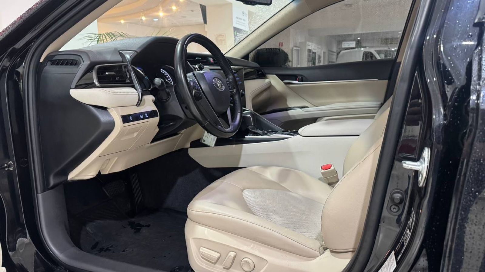 Toyota CAMRY 2019 року, Седан, Тойота Центр Ужгород "Карат Мотор", м.Ужгород | Фото № 12 Toyota CAMRY 2019 року з пробігом 119934 км, Седан, Тойота Центр Ужгород "Карат Мотор", м.Ужгород - 943000 ГРН | Фото № 12