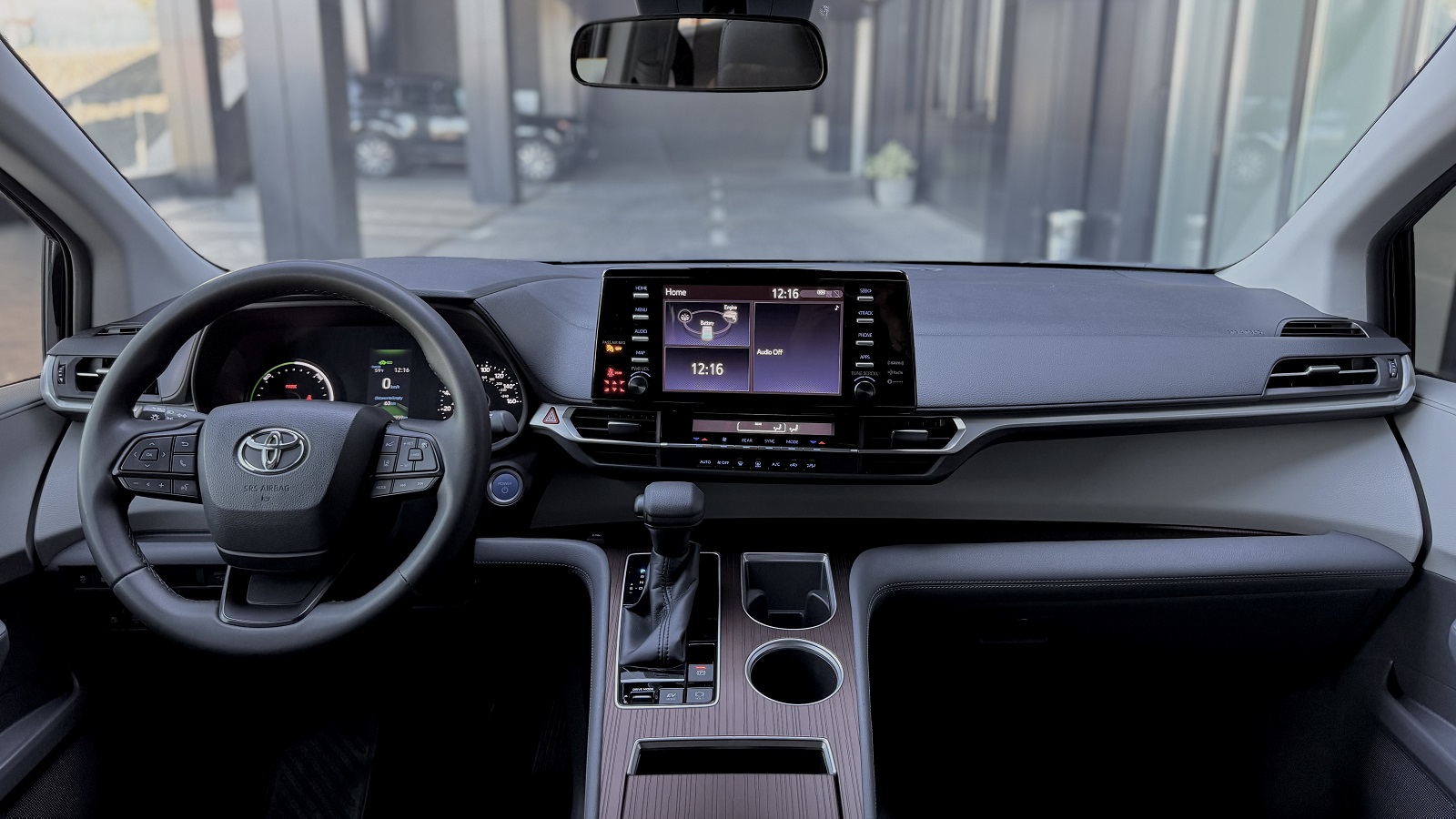 Toyota SIENNA 2022 року, Універсал, Лексус Одеса, м.Одеса | Фото № 8 Toyota SIENNA 2022 року з пробігом 54958 км, Універсал, Лексус Одеса, м.Одеса - 1839920 ГРН | Фото № 8