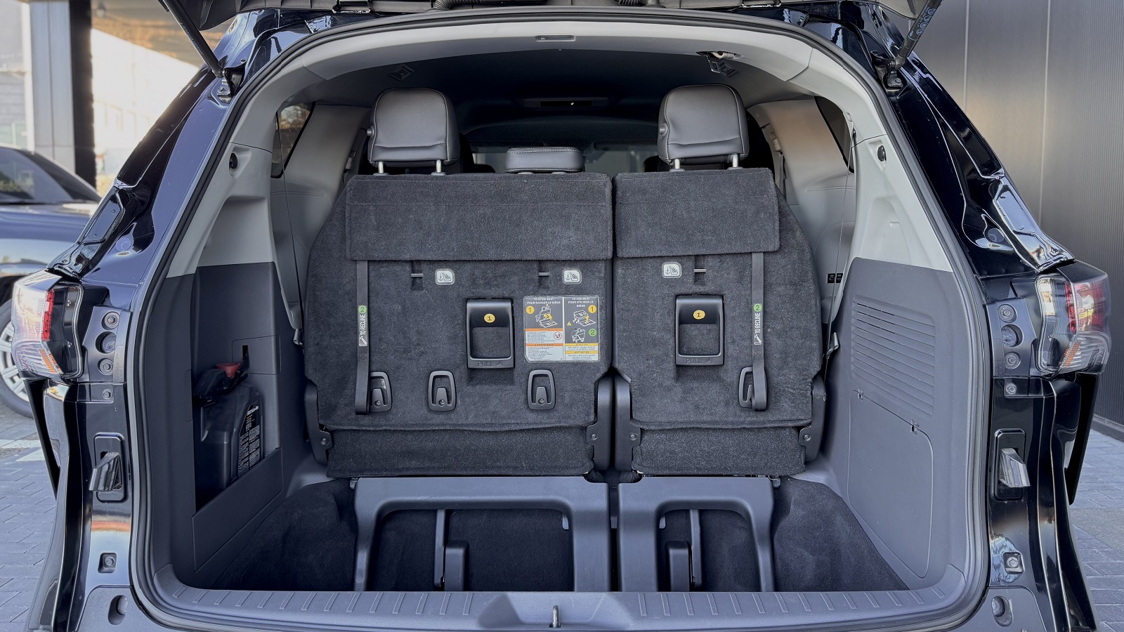 Toyota SIENNA 2022 року, Універсал, Лексус Одеса, м.Одеса | Фото № 10 Toyota SIENNA 2022 року з пробігом 54958 км, Універсал, Лексус Одеса, м.Одеса - 1839920 ГРН | Фото № 10